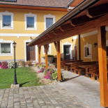Mostheuriger Mayr Zu Hörling