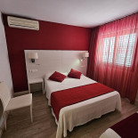 Azuline Hostal Marino