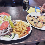 Le Petit Bistro