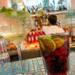 Henry's Sandbar Restaurant