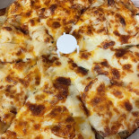Dina's Pizza Pub