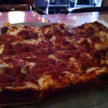 Loui's Pizza