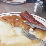 Tom's Family Restaurant