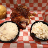Famous Dave's