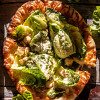 Pizza À La Salade César Au Poulet