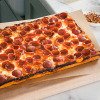 Pepperoni Profond À La Façon De Détroit