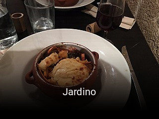 Réserver une table chez Jardino maintenant