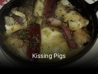Kissing Pigs réservation en ligne