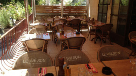 Le Wilson Cafe Restaurant