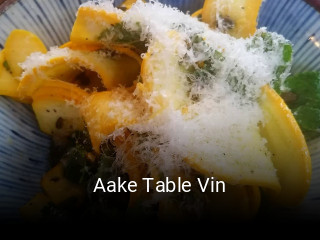 Aake Table Vin réservation en ligne