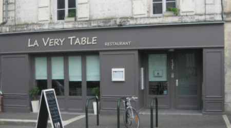 La very table